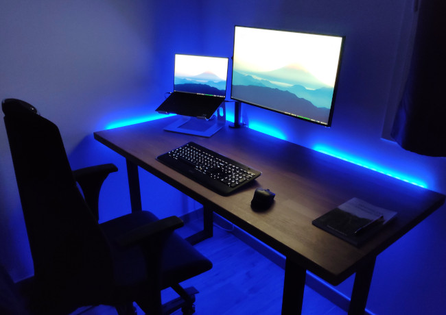 Pimped desk